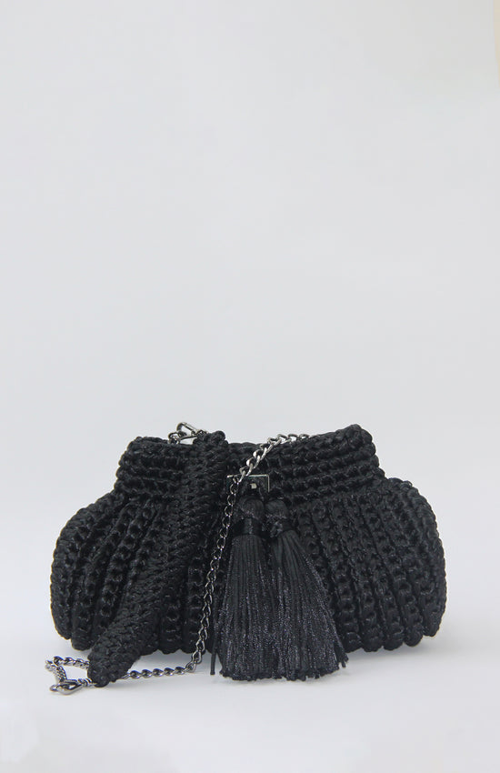 Cantiga clutch XL en color negro con su cadena