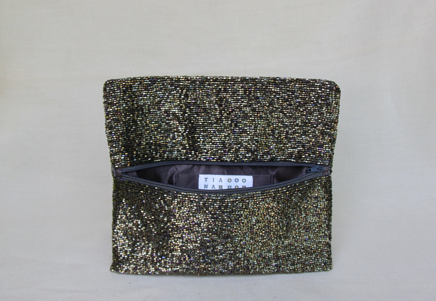 Bolsa Clutch Chaquiras Lisas