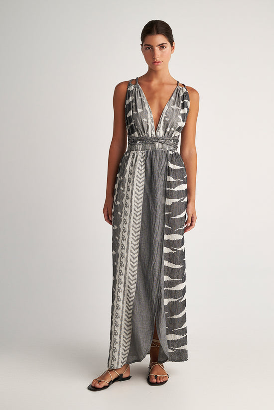 Vestido Maxi Dress gris con blanco