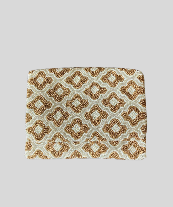Bolsa India Chaquiras Rectangular Ch Dorada con blanco